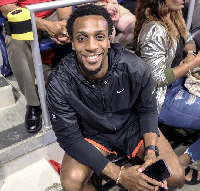 英雄联盟官方直播-今晨华盛顿奇才调整名单以备欧篮联；防线松动环节打磨；球迷炸锅；球探报告显示潜力的简单介绍