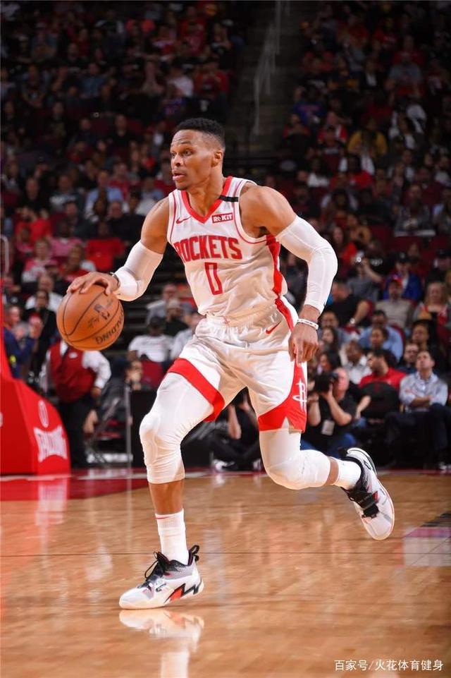 lol台服官网地址-奥兰多魔术训练开放日，冲刺阶段队长鼓劲引欢呼，全明星赛在即，纪律约束更严格的简单介绍